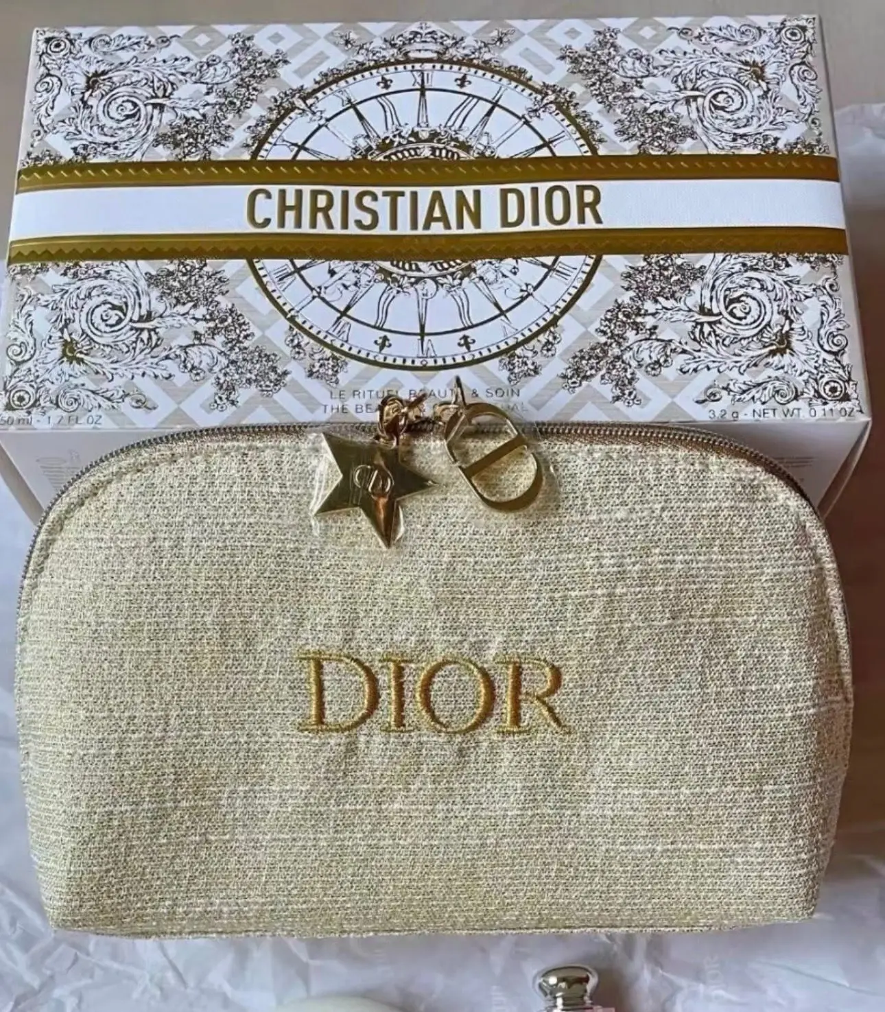 Imagine pentru Geanta de machiaj Dior Gold,editie limitata